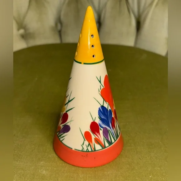 CLARICE CLIFF STYLE CROCUS CONICAL SUGAR SHAKER LARGE SIZE BY MOORLAND POTTERY - Picture 6 of 6